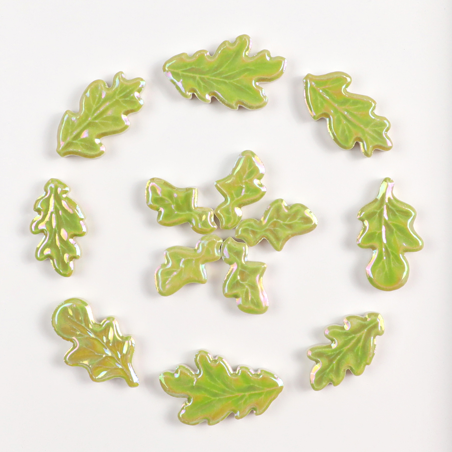 WL32i  Oak Leaves